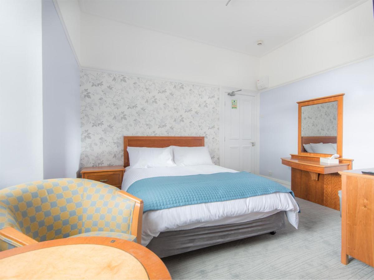 Gwesty Gadlys Hotel ซีเมสเบย์ ภายนอก รูปภาพ